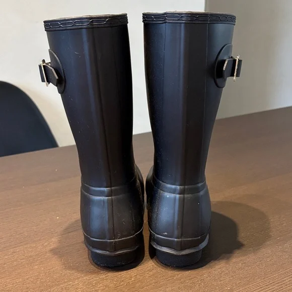 Hunter Classic Black Waterproof Boots - Picture 3 of 4